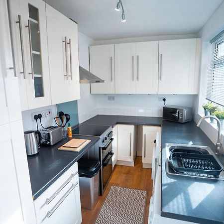 Comfortable House In Nuneaton Sleeps5 Free Parking Good Amenites Exterior photo