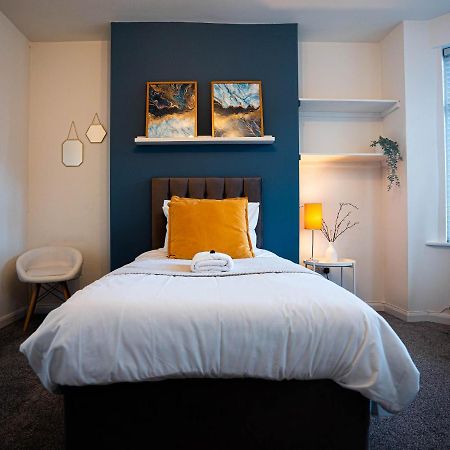 Comfortable House In Nuneaton Sleeps5 Free Parking Good Amenites Exterior photo