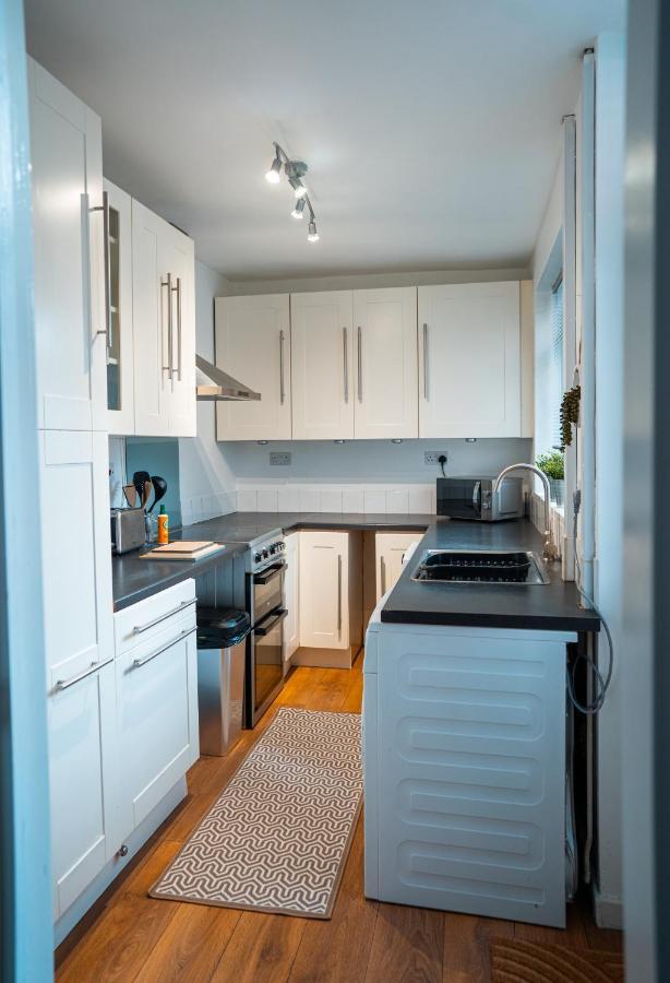Comfortable House In Nuneaton Sleeps5 Free Parking Good Amenites Exterior photo